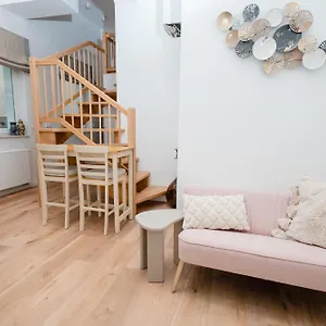  Apartment Designer Im Landhausstil Deutschland